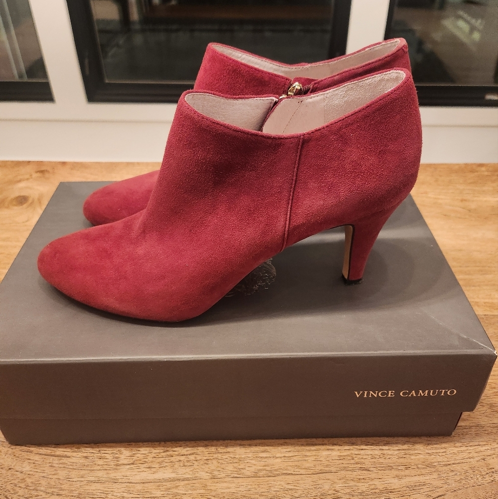 Vince Camuto VC- Vive Suede Leather Ankle Booties - Size 12 M